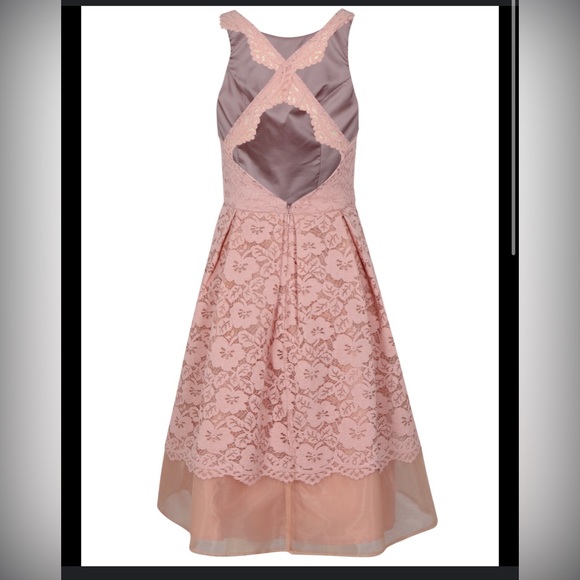 Chi Chi London - Lace dress with open back (UK size 8 - US size small) - Picture 4 of 7